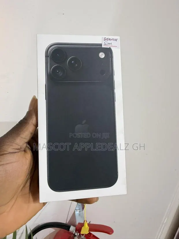 New Apple iPhone 18 Pro Max 256 GB Black · Photo 1