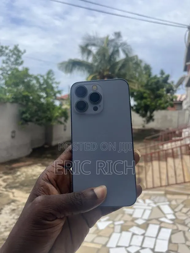 Apple iPhone 13 Pro 256 GB Blue · Photo 1