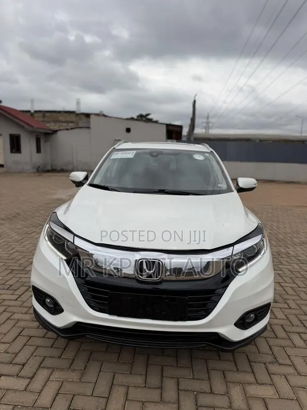 Honda HR-V 2022 White · Photo 1