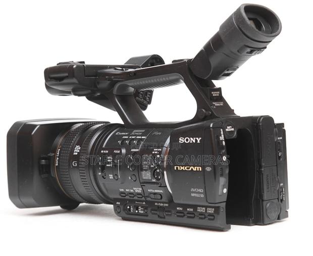 Sony Hxr-nx3e Camcorder · Photo 2