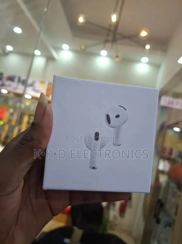 Airpods 4th Generation · Photo 1