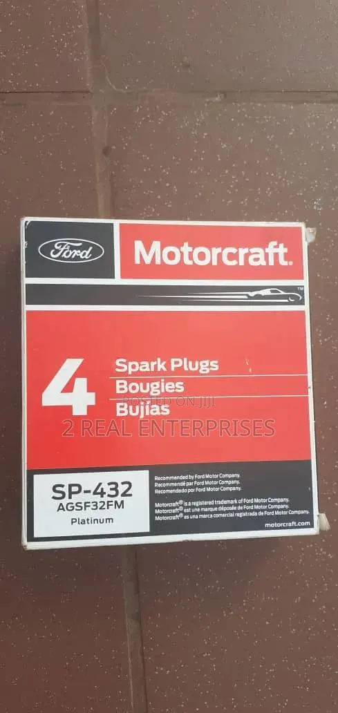 Genuine Motorcraft Platinum Spark Plugs SP-432 / AGSF32FM Pack of 4 · Photo 1