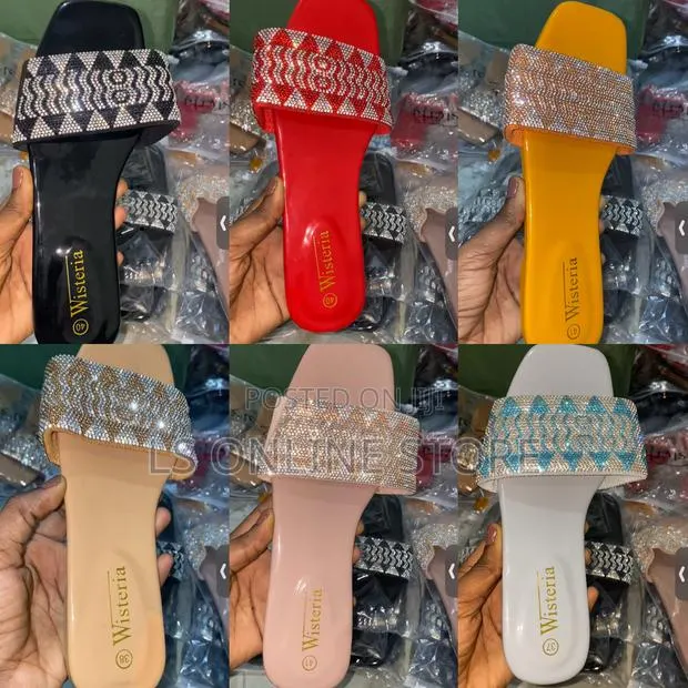 Glitter Slippers · Photo 1