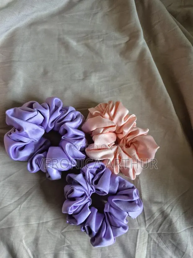 Scrunchies · Photo 1