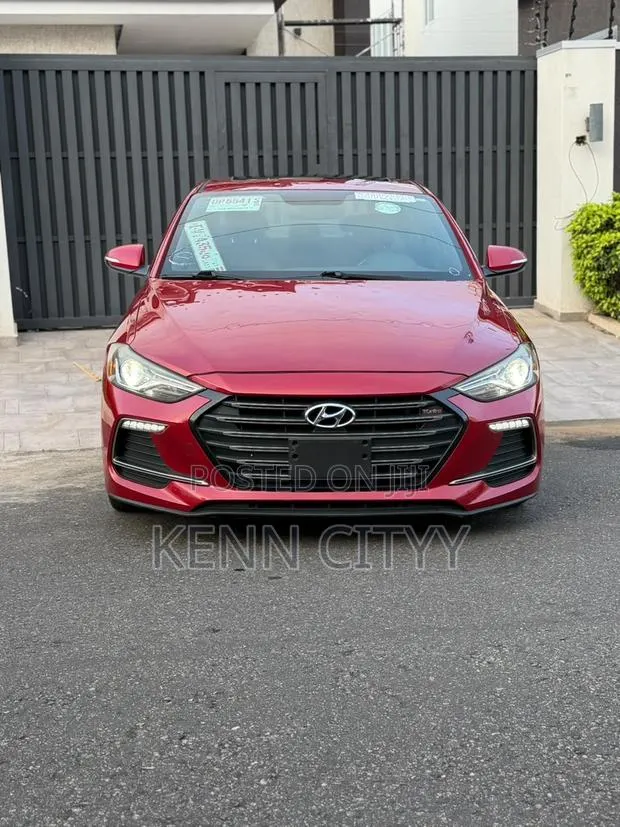 Hyundai Elantra 2018 Red · Photo 1