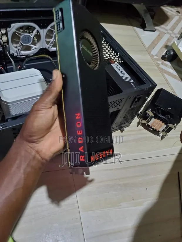 Rx Vega 64 8gb Card Equivalent to GTX 1080 · Photo 1