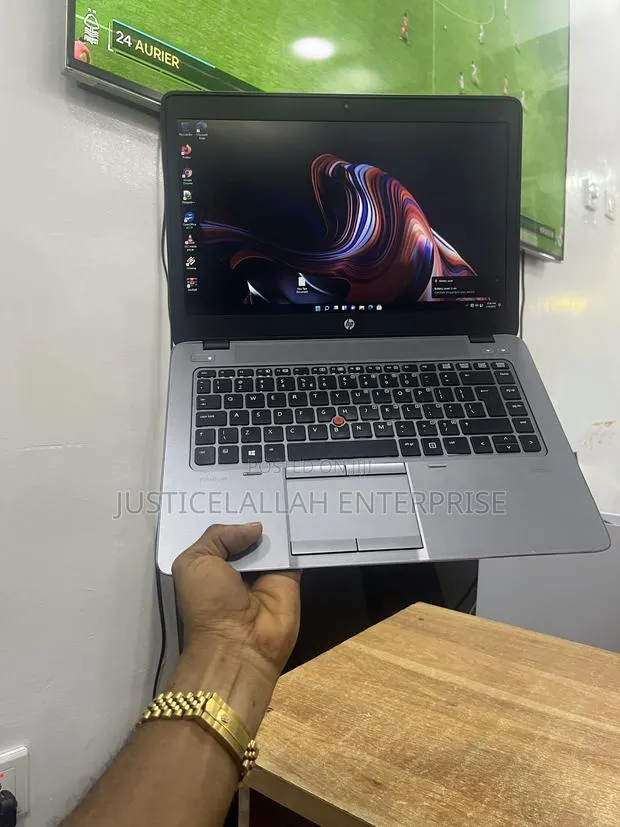 Laptop HP EliteBook 840 G1 8GB Intel Core i5 HDD 500GB · Photo 1
