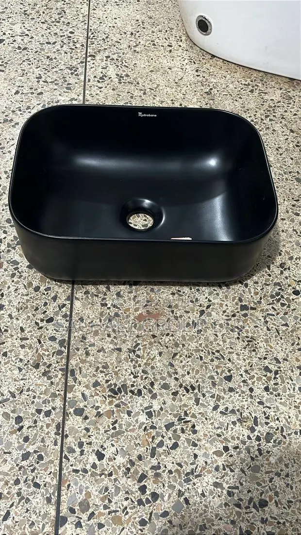 Square Ceramic Pedicure Bowl · Photo 1