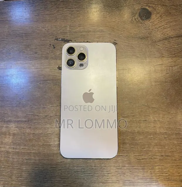 Apple iPhone 12 Pro Max 128 GB Gold · Photo 1