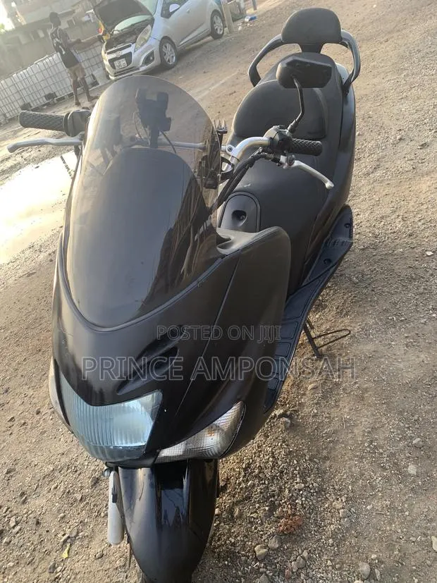 Yamaha Majesty 2005 Black · Photo 1