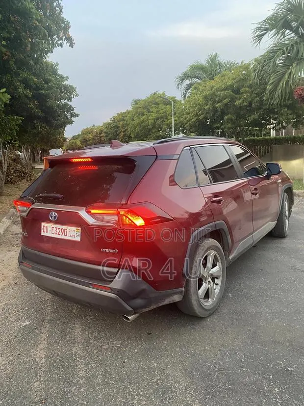Toyota RAV4 Hybrid 2019 Red · Photo 1