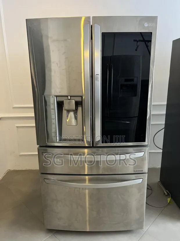 LG French Door Refrigerator With Water & Ice Dispenser · Photo 1
