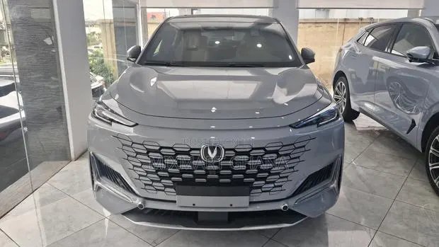 New Changan UNI-K 2.0 Petrol AWD 2025 Gray · Photo 1