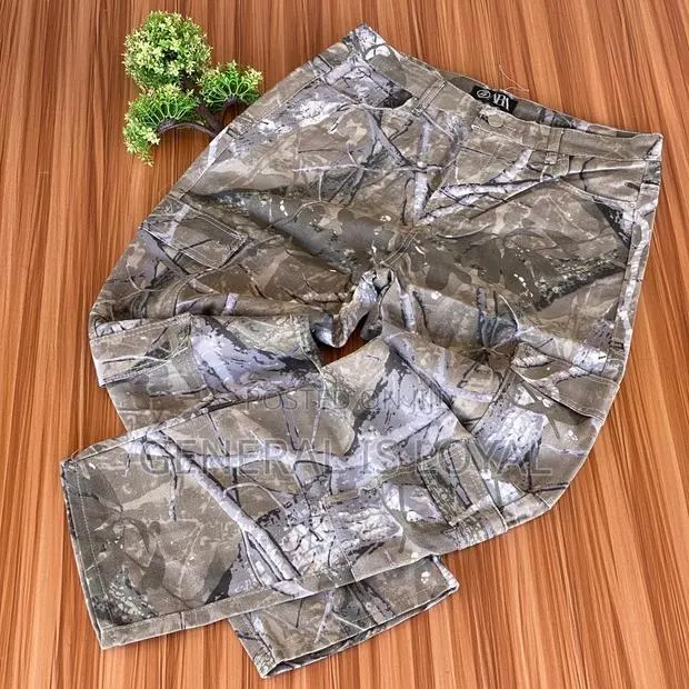 Authentic Baggy Jeans · Photo 1