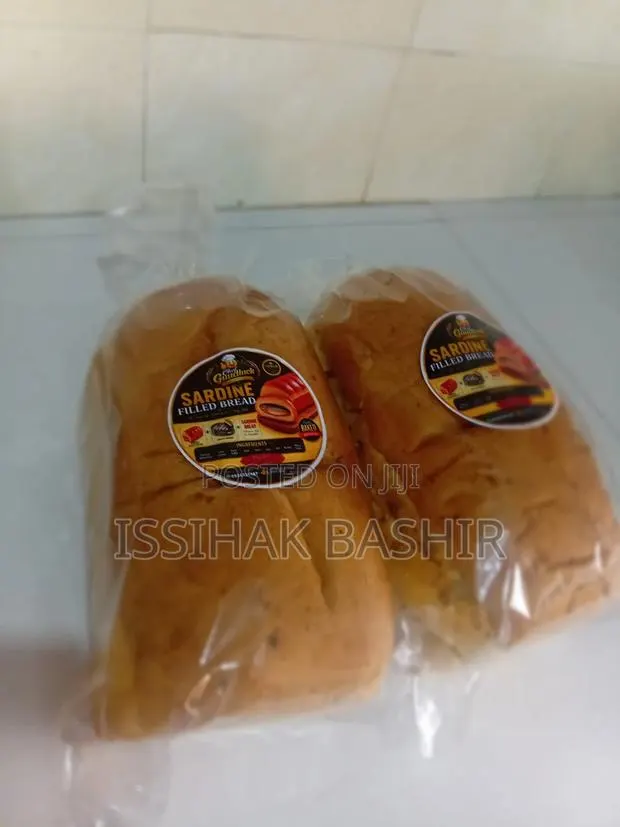 Delicious Premium Sardine Bread · Photo 1