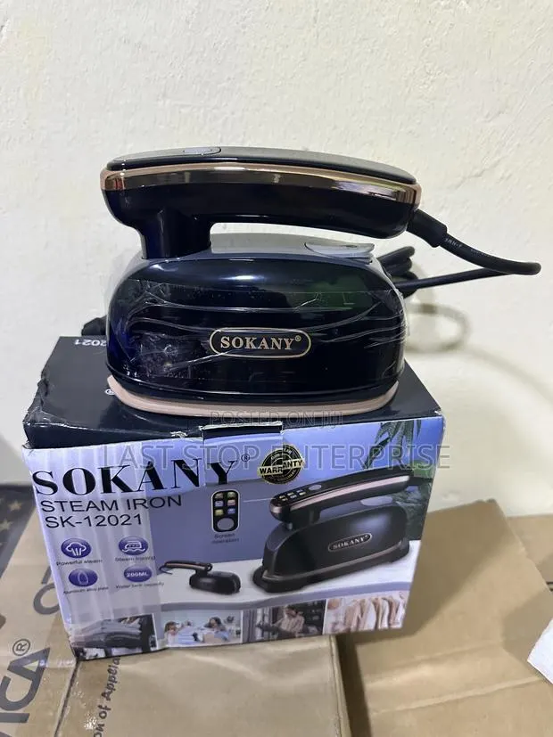 Quality and Classic Hand Steam Iron · Photo 1
