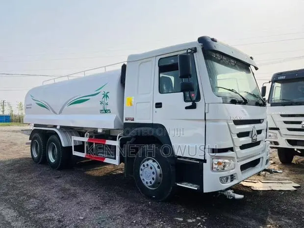 Customized Water Tanker, Garbage and Construction Trucks From China · Photo 1