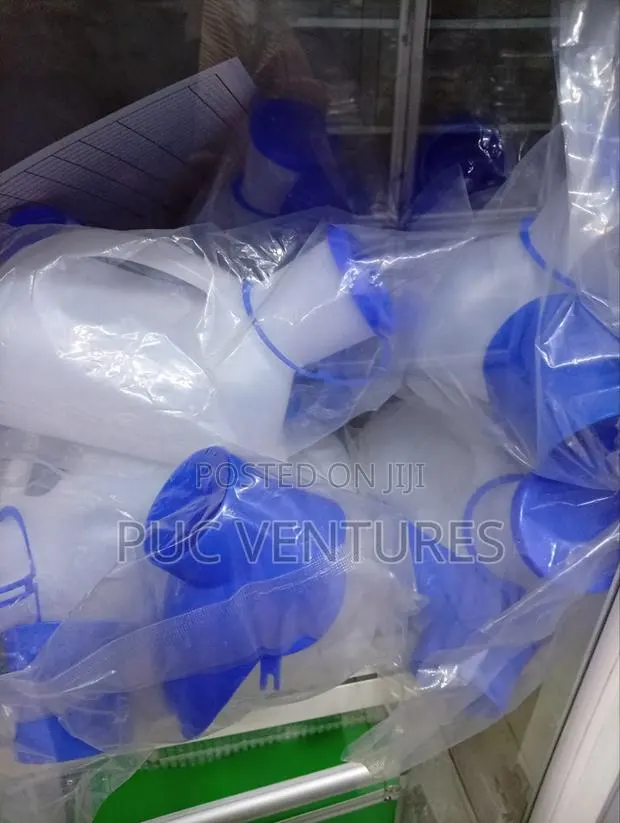Plastic Urine Can ( Unisex) · Photo 1