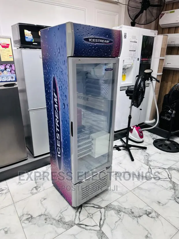 UNI-300C 238LTRS Fan With Compressor Icestream Display · Photo 1