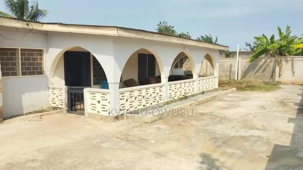 4bdrm House in Takoradi for sale · Photo 1