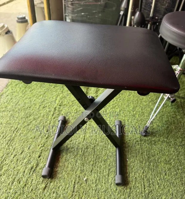 Comfortable Adjustable Keyboard Seat · Photo 1