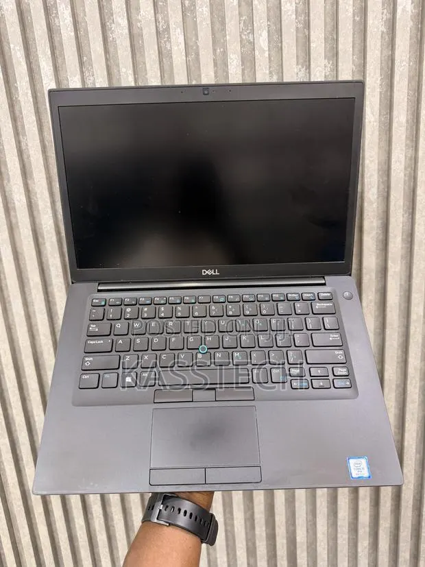 Laptop Dell Latitude 7490 8GB Intel Core i5 SSD 256GB · Photo 1