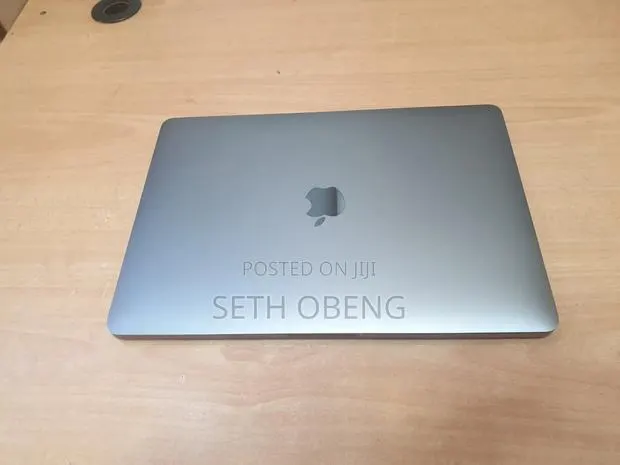 Laptop Apple MacBook Pro 2017 8GB Intel Core i5 SSHD (Hybrid) 256GB · Photo 1