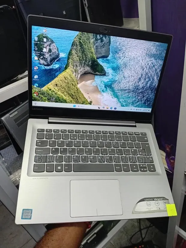 Laptop Lenovo IdeaPad 320S 8GB Intel Core i5 SSD 512GB · Photo 1