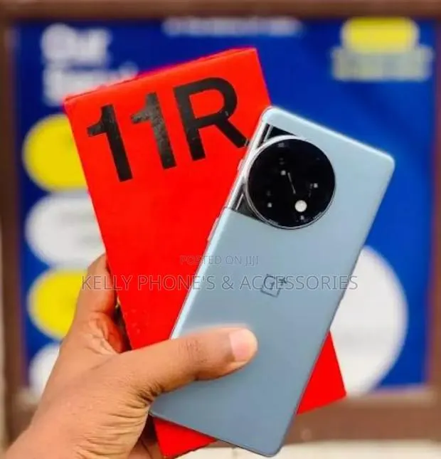 New OnePlus 11R 256 GB Red · Photo 1