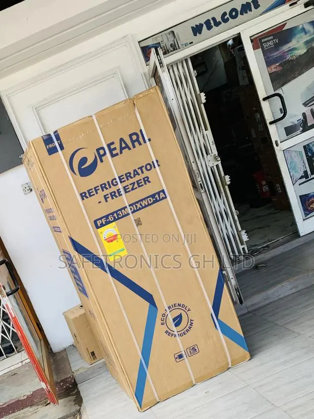 Ultra Sleek Dispenser Pearl 421l(pf-613mdixwd-1a) Bottom Freezer · Photo 1