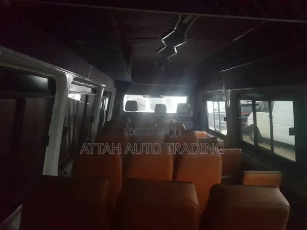 Volkswagen Crafter 2010 White · Photo 5
