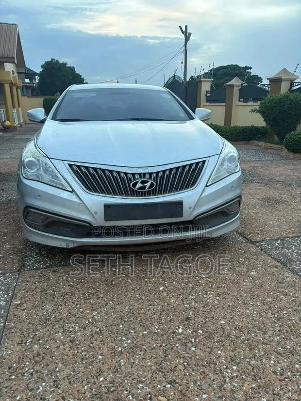 Hyundai Grandeur 2015 Silver · Photo 1