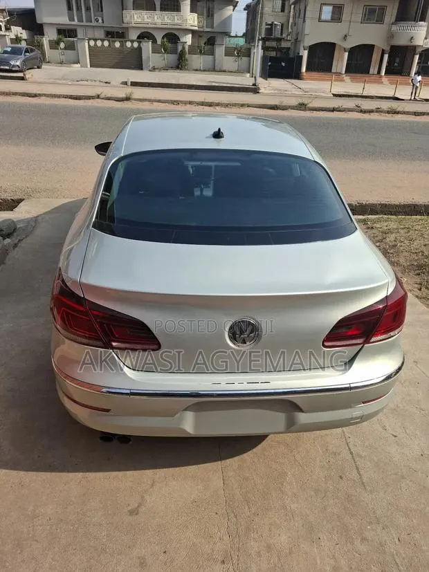 Volkswagen Passat 1.8 Sport Sedan 2012 Silver · Photo 1