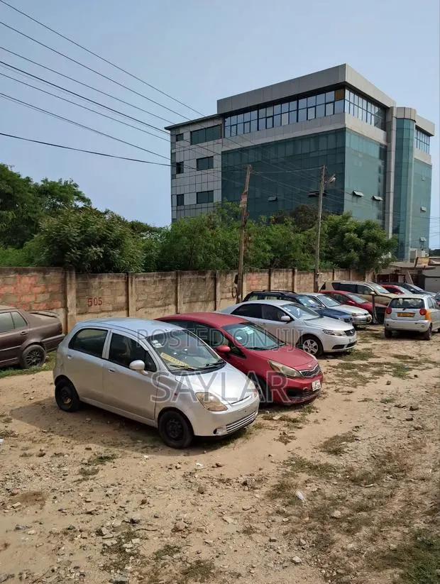 Full Acre,Direct Nungua Tema Main Road Side,Few Meters to the Mall · Photo 1