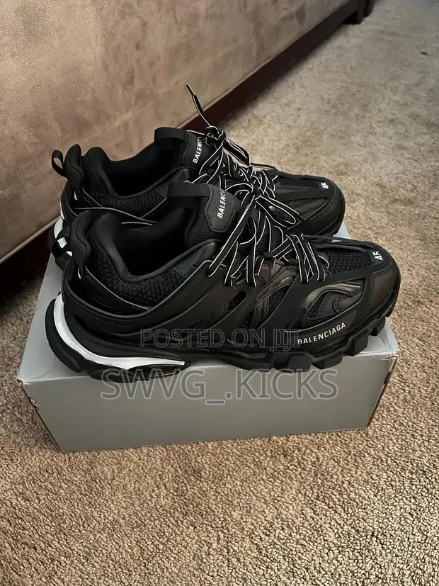Balenciaga Track LED · Photo 1