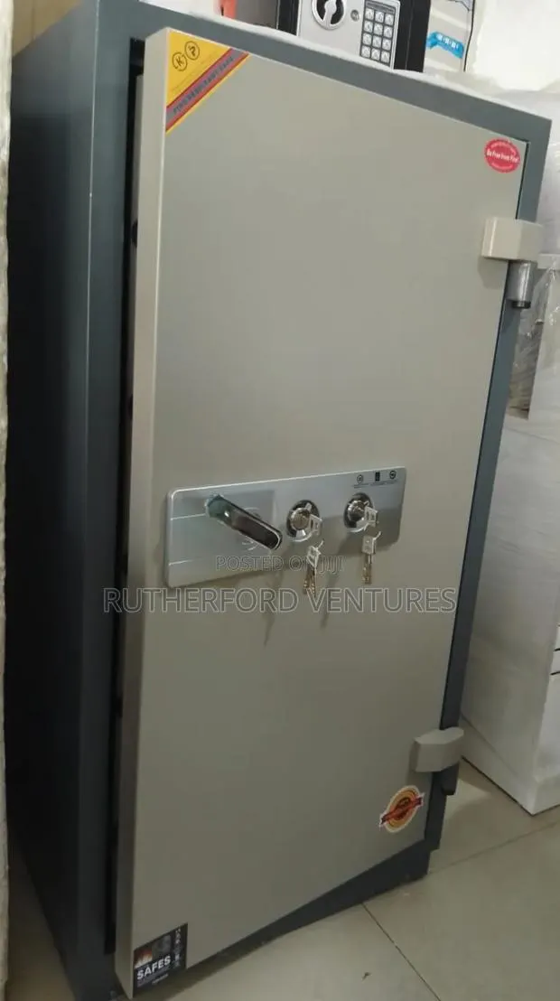 Quality Fireproof Money Safe · Photo 1