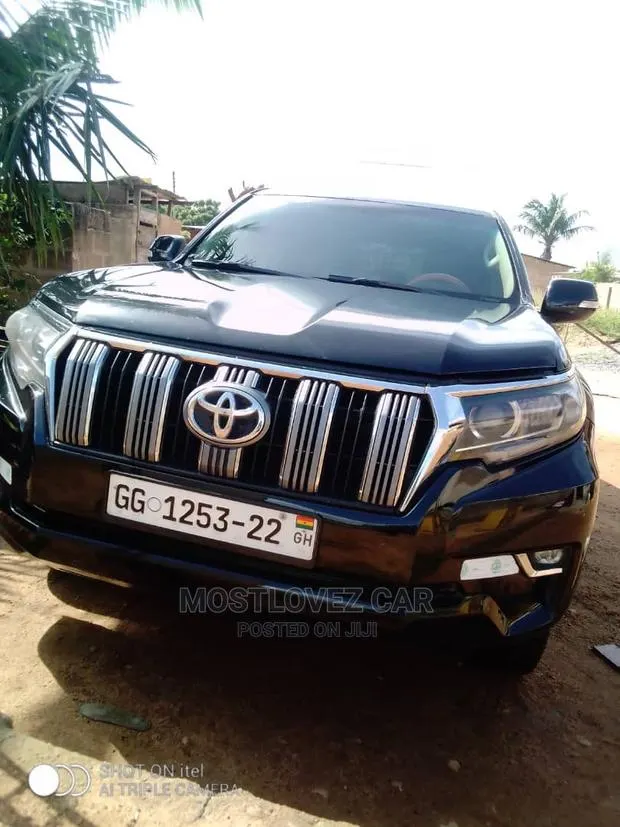 Rent a Car- Toyota Landcruiser Prado · Photo 1