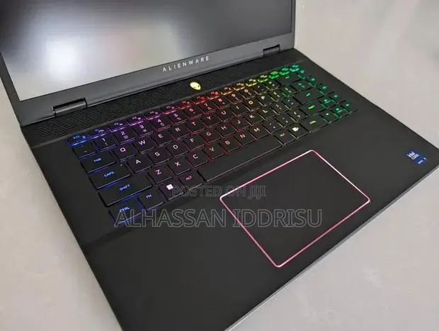 Laptop Dell 16GB Intel Core Ultra 9 SSD 512GB · Photo 1