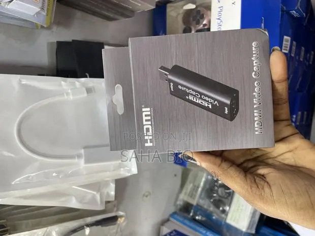 USB HDM Capacitor Card · Photo 1
