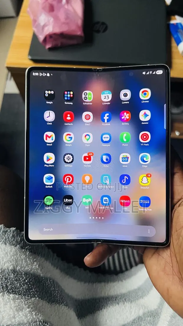 Samsung Galaxy Z Fold3 5G 256 GB Rose Gold · Photo 1
