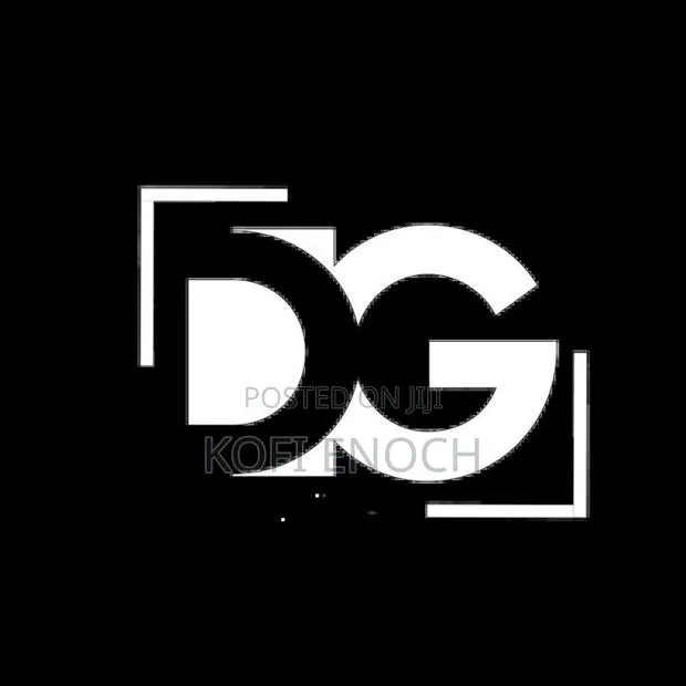 Graphics Designer · Photo 1