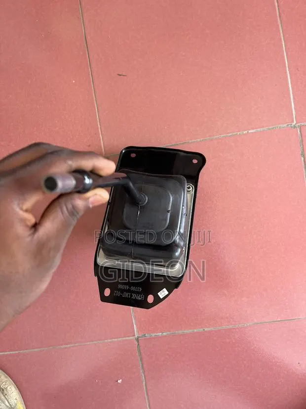 H200 Gear Lever Manual · Photo 1