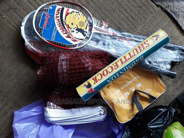 Original Set Of Badminton Racket, Net And Shuttle · Photo 5