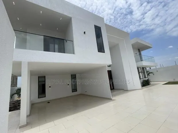 6bdrm Mansion in Royal Footprints, Oyarifa Mall Area for sale · Photo 1