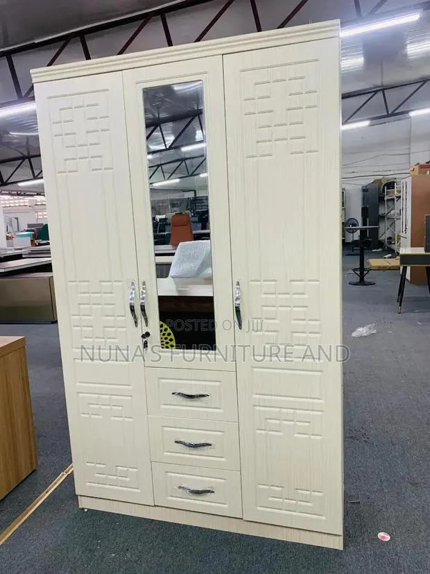 Luxurious Wadrobe · Photo 1