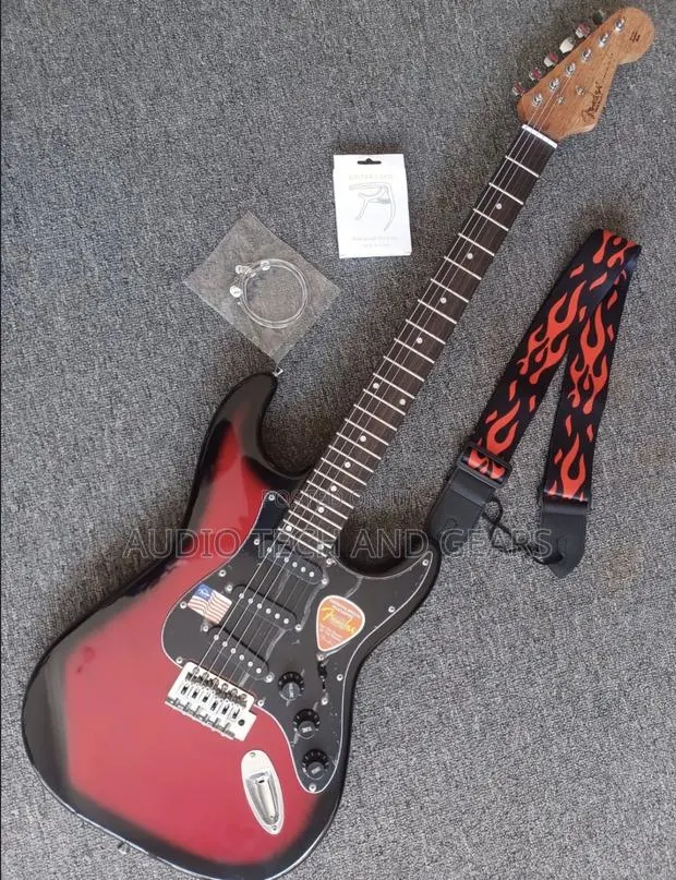 Fender Lead Guitar Set With (Strap and Capo) · Photo 1