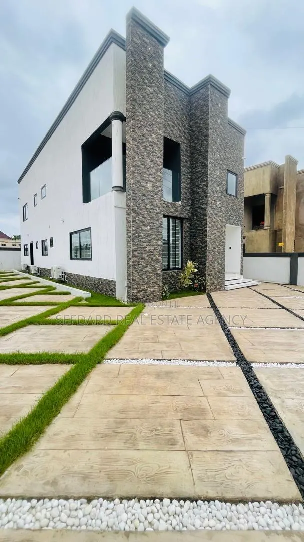 4bdrm House in Sefdard Properties, Ablekuma for sale · Photo 1