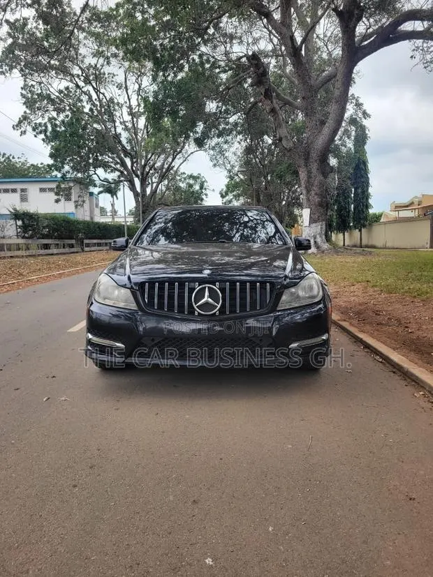 Mercedes-Benz C250 2014 Black · Photo 1