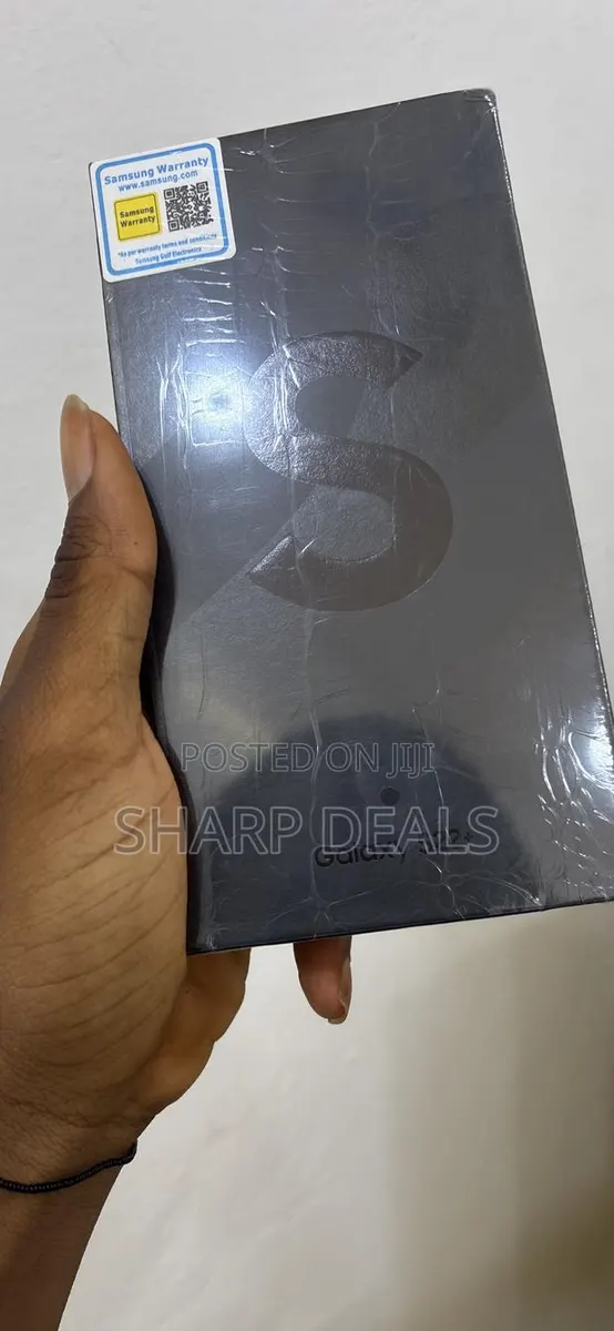 New Samsung Galaxy S22+ 5G 256 GB Black · Photo 1