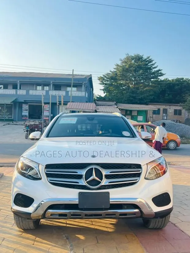 Mercedes-Benz GLC-Class 2019 White · Photo 1